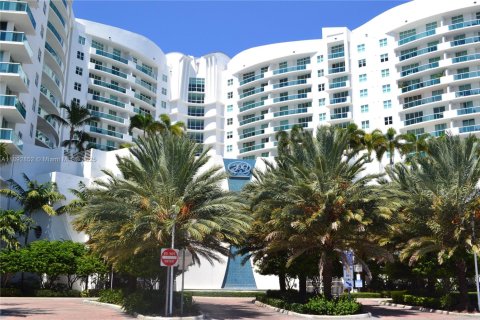 Copropriété à louer à North Bay Village, Floride: 1 chambre, 83.61 m2 № 1946447 - photo 11
