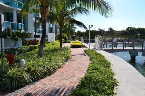 Copropriété à louer à North Bay Village, Floride: 1 chambre, 83.61 m2 № 1946447 - photo 16