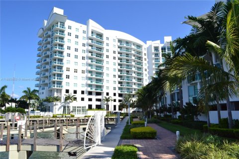 Copropriété à louer à North Bay Village, Floride: 1 chambre, 83.61 m2 № 1946447 - photo 17