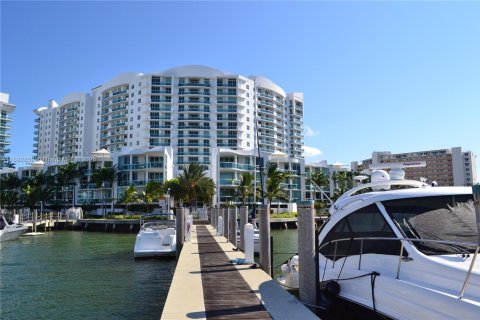 Copropriété à louer à North Bay Village, Floride: 1 chambre, 83.61 m2 № 1946447 - photo 18