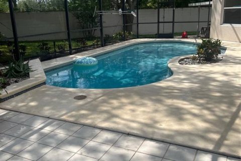 House in Oviedo, Florida 4 bedrooms, 237.83 sq.m. № 1775127 - photo 14