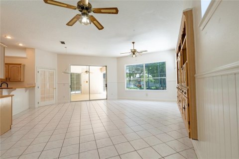 House in Oviedo, Florida 4 bedrooms, 237.83 sq.m. № 1775127 - photo 19