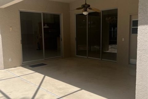 House in Oviedo, Florida 4 bedrooms, 237.83 sq.m. № 1775127 - photo 16