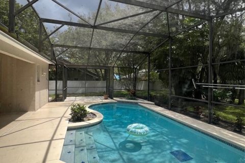 House in Oviedo, Florida 4 bedrooms, 237.83 sq.m. № 1775127 - photo 5