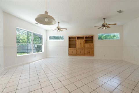 House in Oviedo, Florida 4 bedrooms, 237.83 sq.m. № 1775127 - photo 20