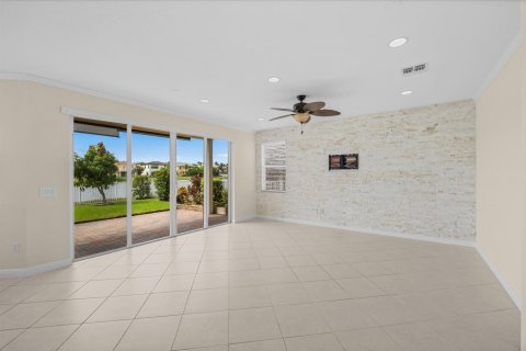 Villa ou maison à vendre à Port St. Lucie, Floride: 5 chambres, 322.84 m2 № 2394779 - photo 14