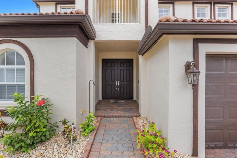 Villa ou maison à vendre à Port St. Lucie, Floride: 5 chambres, 322.84 m2 № 2394779 - photo 4