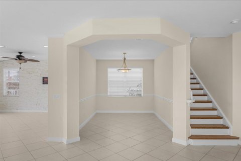Villa ou maison à vendre à Port St. Lucie, Floride: 5 chambres, 322.84 m2 № 2394779 - photo 10