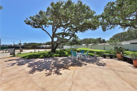House in New Smyrna Beach, Florida 3 bedrooms, 144.56 sq.m. № 1640868 - photo 21