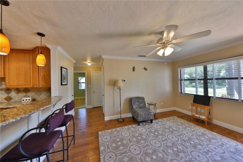 House in New Smyrna Beach, Florida 3 bedrooms, 144.56 sq.m. № 1640868 - photo 9