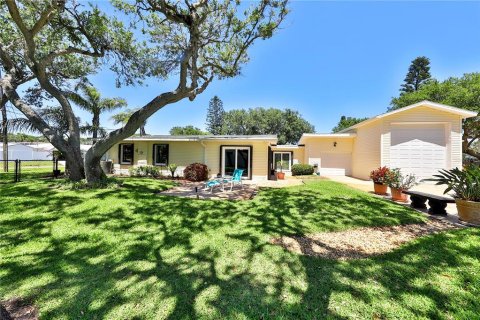 House in New Smyrna Beach, Florida 3 bedrooms, 144.56 sq.m. № 1640868 - photo 20