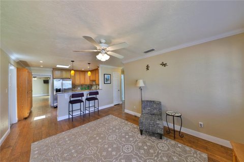 House in New Smyrna Beach, Florida 3 bedrooms, 144.56 sq.m. № 1640868 - photo 8