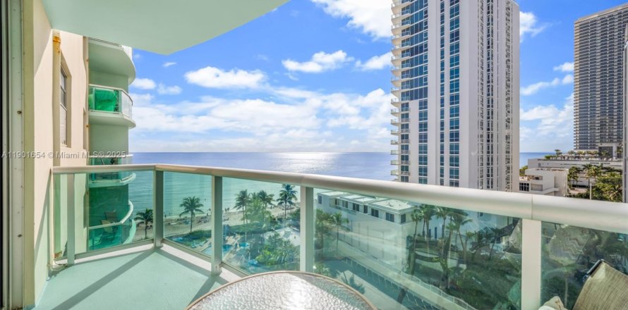 Condo à Hollywood, Floride, 1 chambre  № 1956025