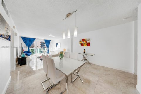 Copropriété à vendre à Hollywood, Floride: 1 chambre, 81.2 m2 № 1956025 - photo 6