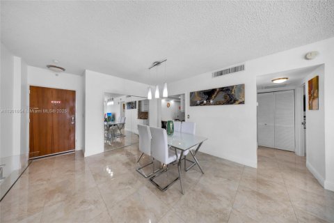 Copropriété à vendre à Hollywood, Floride: 1 chambre, 81.2 m2 № 1956025 - photo 8