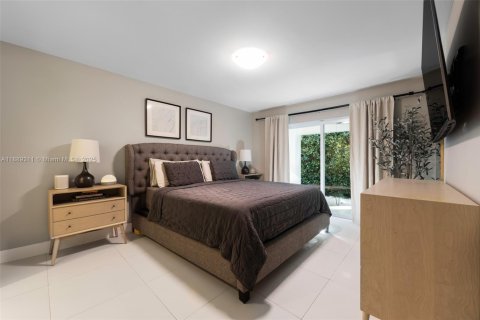 Снять в аренду виллу или дом в Майами, Флорида 4 спальни, 163.97м2, № 1938692 - фото 11