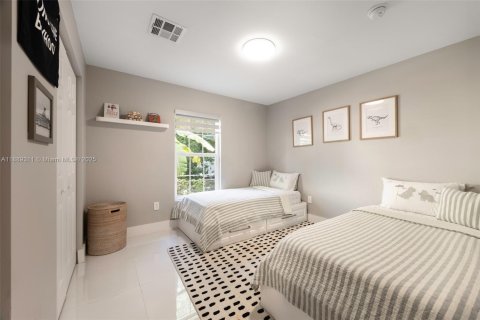 Снять в аренду виллу или дом в Майами, Флорида 4 спальни, 163.97м2, № 1938692 - фото 12