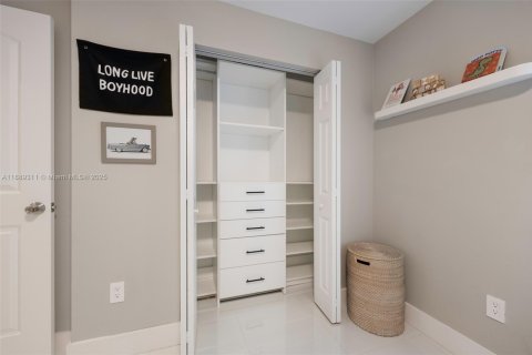 Снять в аренду виллу или дом в Майами, Флорида 4 спальни, 163.97м2, № 1938692 - фото 13