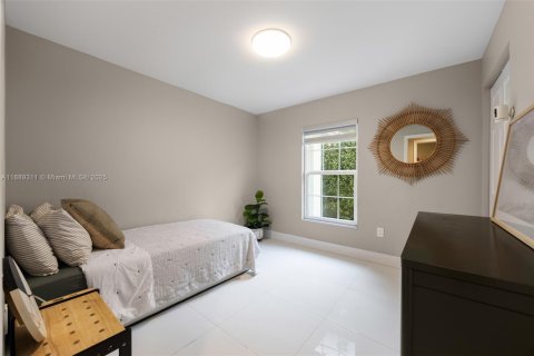 Снять в аренду виллу или дом в Майами, Флорида 4 спальни, 163.97м2, № 1938692 - фото 14