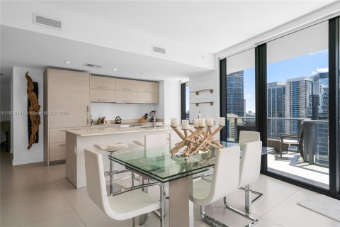 Condo in Miami, Florida, 3 bedrooms  № 1937373 - photo 4