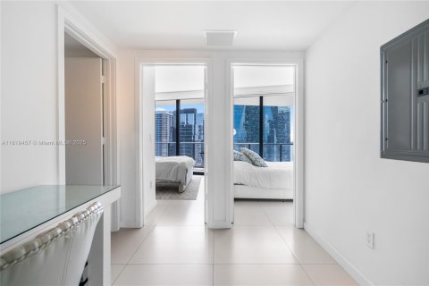 Condo in Miami, Florida, 3 bedrooms  № 1937373 - photo 25