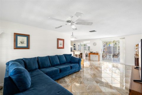 House in Holiday, Florida 2 bedrooms, 99.59 sq.m. № 1905693 - photo 9