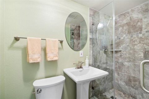 House in Holiday, Florida 2 bedrooms, 99.59 sq.m. № 1905693 - photo 18
