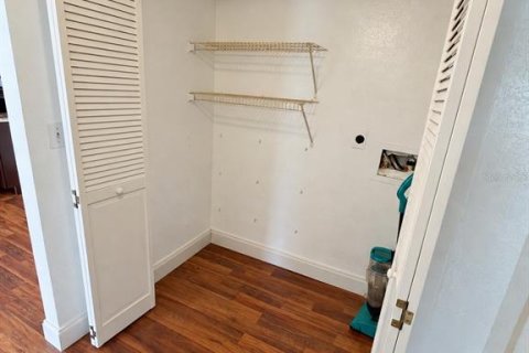 Condominio en alquiler en Kissimmee, Florida, 1 dormitorio, 61.78 m2 № 2430796 - foto 11