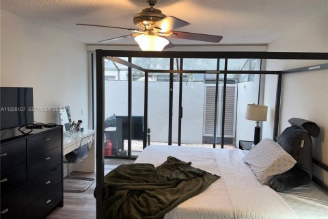 Adosado en alquiler en Pembroke Pines, Florida, 3 dormitorios, 122.91 m2 № 1993656 - foto 23