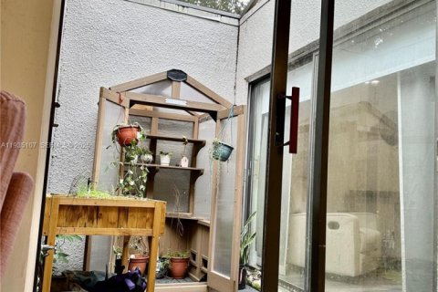 Adosado en alquiler en Pembroke Pines, Florida, 3 dormitorios, 122.91 m2 № 1993656 - foto 13