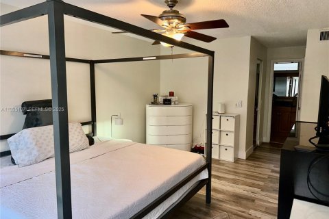 Adosado en alquiler en Pembroke Pines, Florida, 3 dormitorios, 122.91 m2 № 1993656 - foto 24