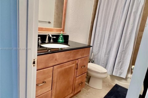 Adosado en alquiler en Pembroke Pines, Florida, 3 dormitorios, 122.91 m2 № 1993656 - foto 18