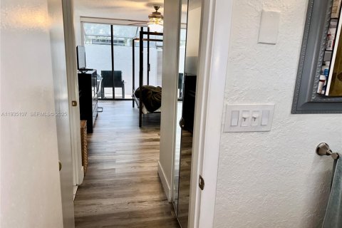 Adosado en alquiler en Pembroke Pines, Florida, 3 dormitorios, 122.91 m2 № 1993656 - foto 26