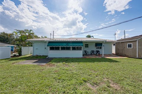 Villa ou maison à vendre à Saint Petersburg, Floride: 2 chambres, 91.42 m2 № 1876038 - photo 30