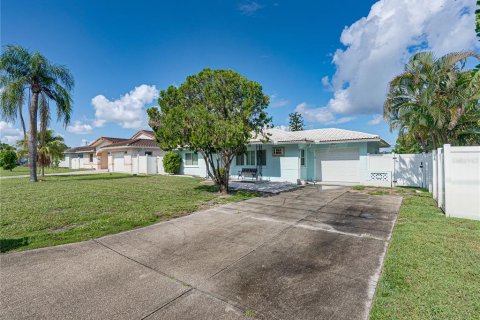 Villa ou maison à vendre à Saint Petersburg, Floride: 2 chambres, 91.42 m2 № 1876038 - photo 26