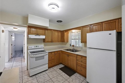 Villa ou maison à vendre à Saint Petersburg, Floride: 2 chambres, 91.42 m2 № 1876038 - photo 16