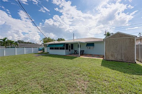 Villa ou maison à vendre à Saint Petersburg, Floride: 2 chambres, 91.42 m2 № 1876038 - photo 29