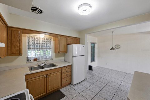 Villa ou maison à vendre à Saint Petersburg, Floride: 2 chambres, 91.42 m2 № 1876038 - photo 17