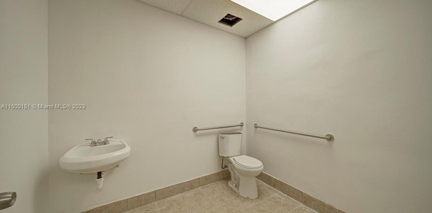 Negocio en Miami, Florida № 888217