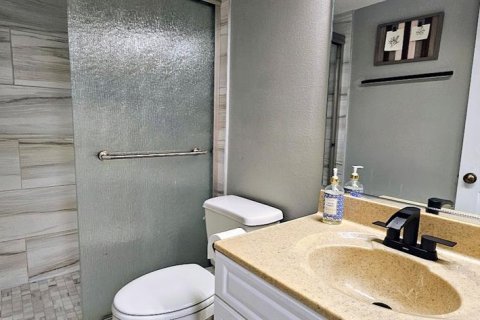 Condo in Sarasota, Florida, 2 bedrooms № 2104243 - photo 24