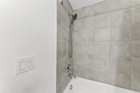 Condominio en alquiler en Bradenton, Florida, 2 dormitorios, 123.47 m2 № 1552672 - foto 30