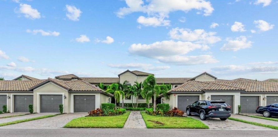 Condominio en Bradenton, Florida, 2 dormitorios № 1552672