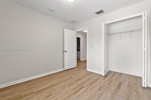 Touwnhouse à louer à Homestead, Floride: 3 chambres, 120.96 m2 № 2020905 - photo 26