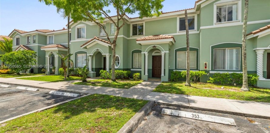 Touwnhouse à Homestead, Floride 3 chambres, 120.96 m2 № 2020905