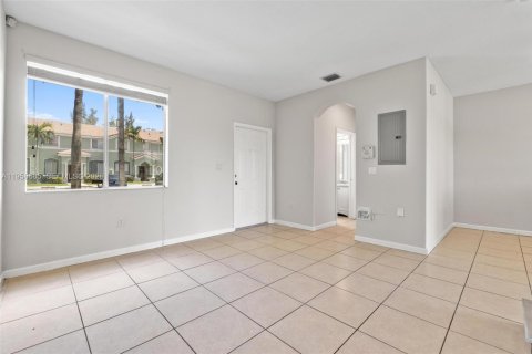 Touwnhouse à louer à Homestead, Floride: 3 chambres, 120.96 m2 № 2020905 - photo 5