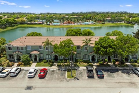 Touwnhouse à louer à Homestead, Floride: 3 chambres, 120.96 m2 № 2020905 - photo 30