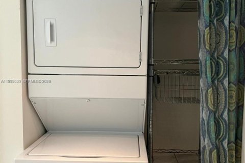 Condominio en alquiler en Hialeah, Florida, 3 dormitorios, 102.19 m2 № 2001916 - foto 19