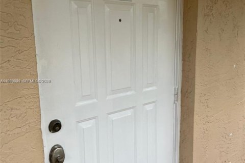 Condominio en alquiler en Hialeah, Florida, 3 dormitorios, 102.19 m2 № 2001916 - foto 26