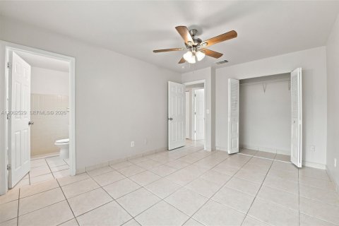 Villa ou maison à vendre à Port St. Lucie, Floride: 3 chambres, 109.25 m2 № 2290211 - photo 19