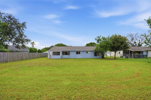 Villa ou maison à vendre à Port St. Lucie, Floride: 3 chambres, 109.25 m2 № 2290211 - photo 28